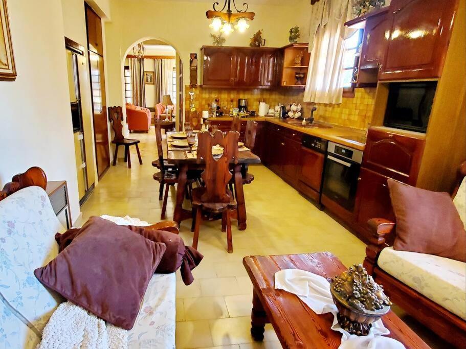 Poli House Family Villa W/ Pool Corfu  Екстериор снимка